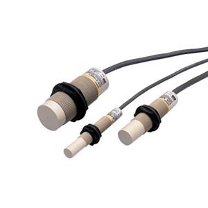 欧姆龙 E2K-X15MY2 2M 检测距离15mm 圆螺柱M30 电容式接近开关