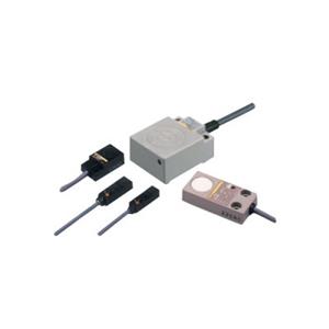 欧姆龙 TL-W3MC2 2M 5mm检测距离 直流3线式 NPN输出 DC12-24V 电感式 接近传感器